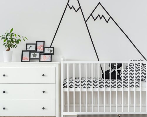 baby-room-with-wall-decoration.jpg